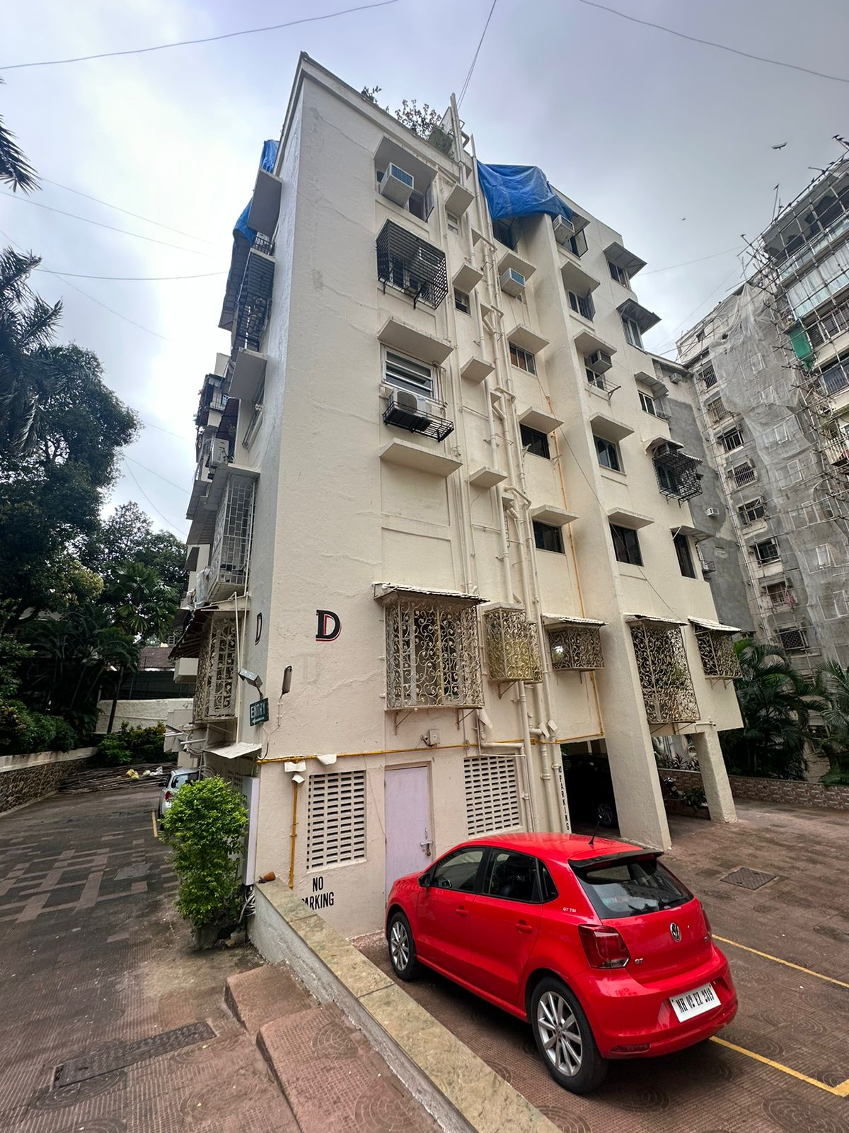 1 - Cozy Home, Bandra West
