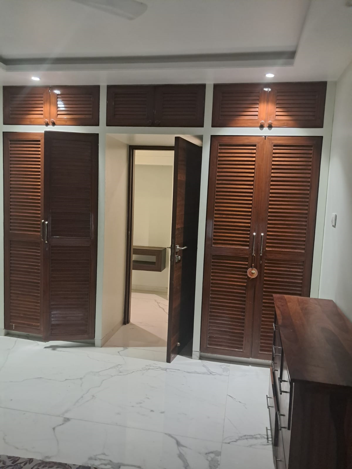 2½ BHK Flats on Rent in Eldorado, Prabhadevi