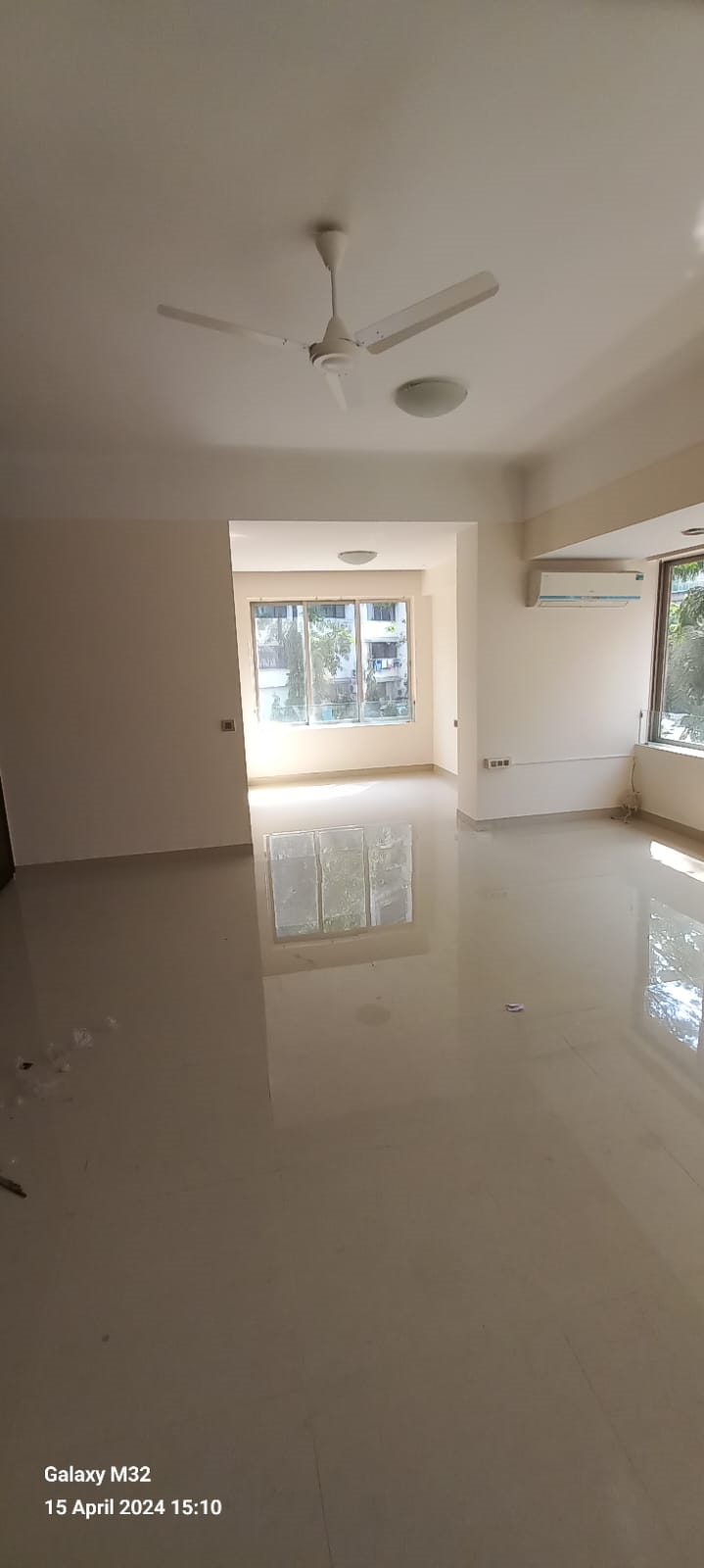 3 BHK Flats on Rent in Khatau Bungalow, Walkeshwar