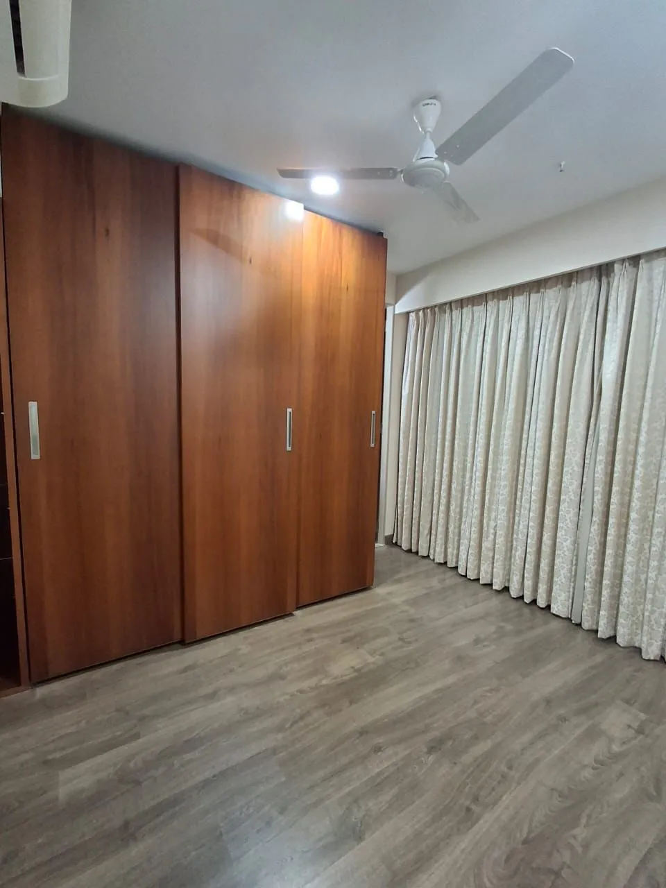 N4 - Navroze, Bandra West