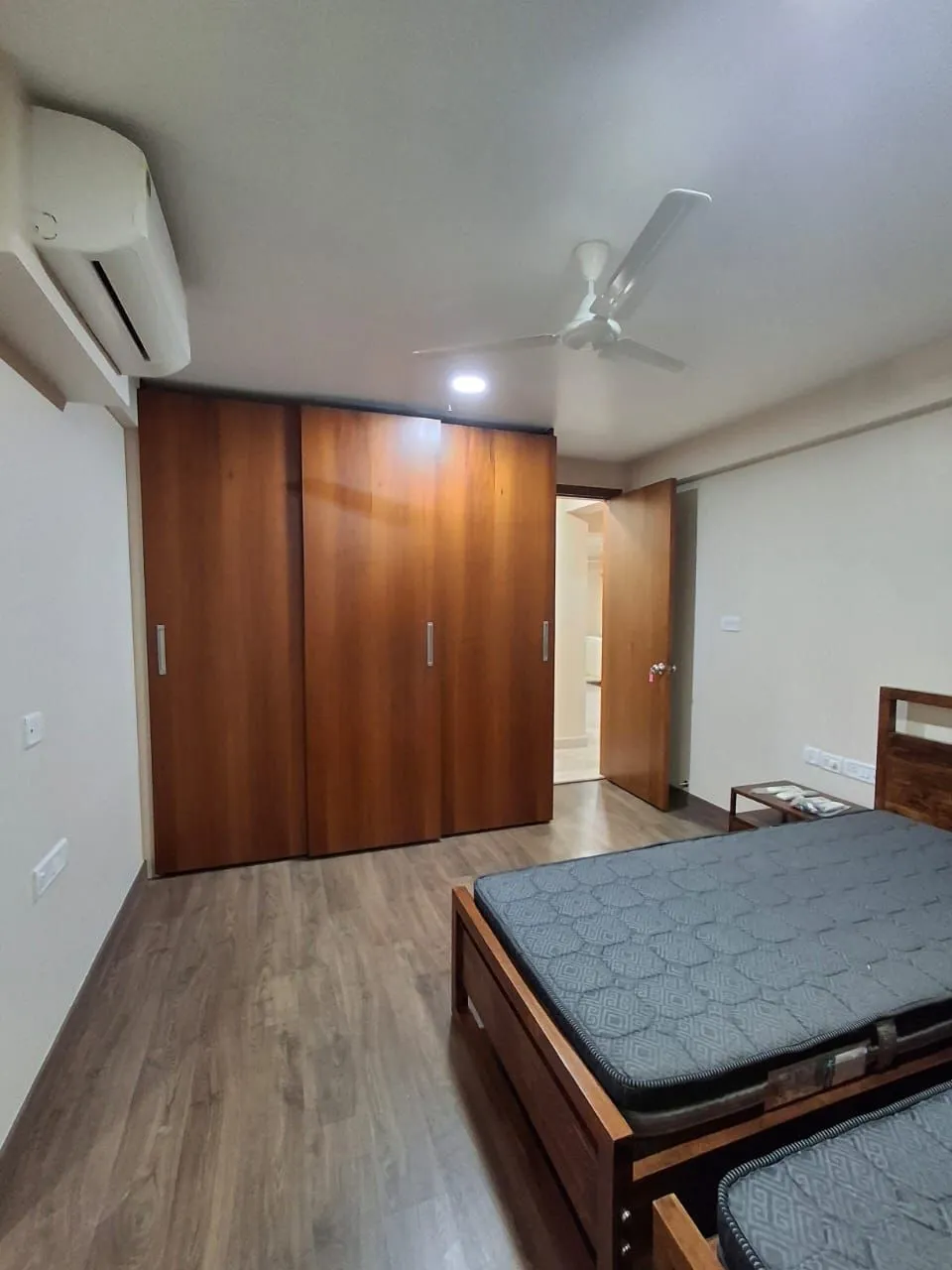 N5 - Navroze, Bandra West