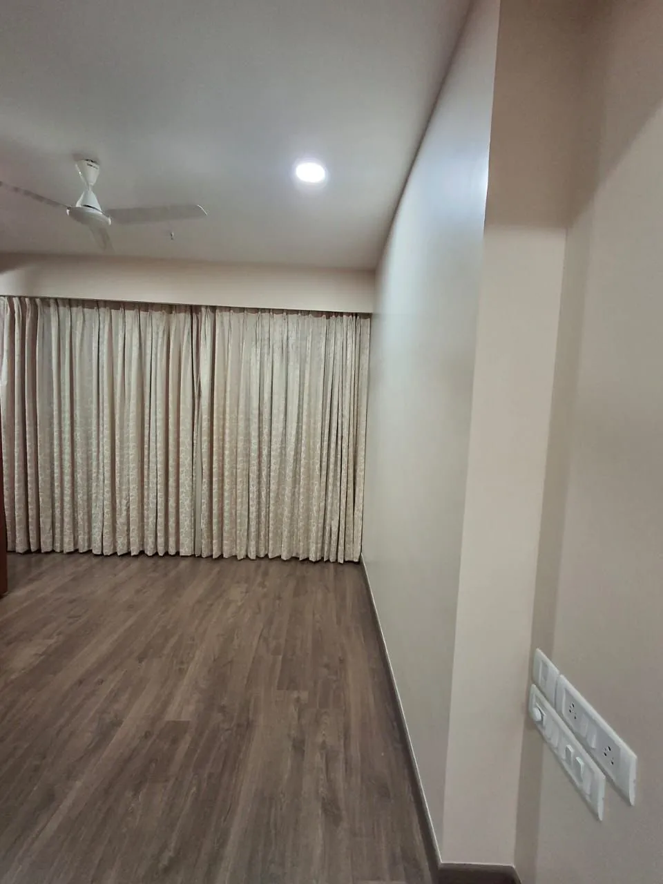 N8 - Navroze, Bandra West