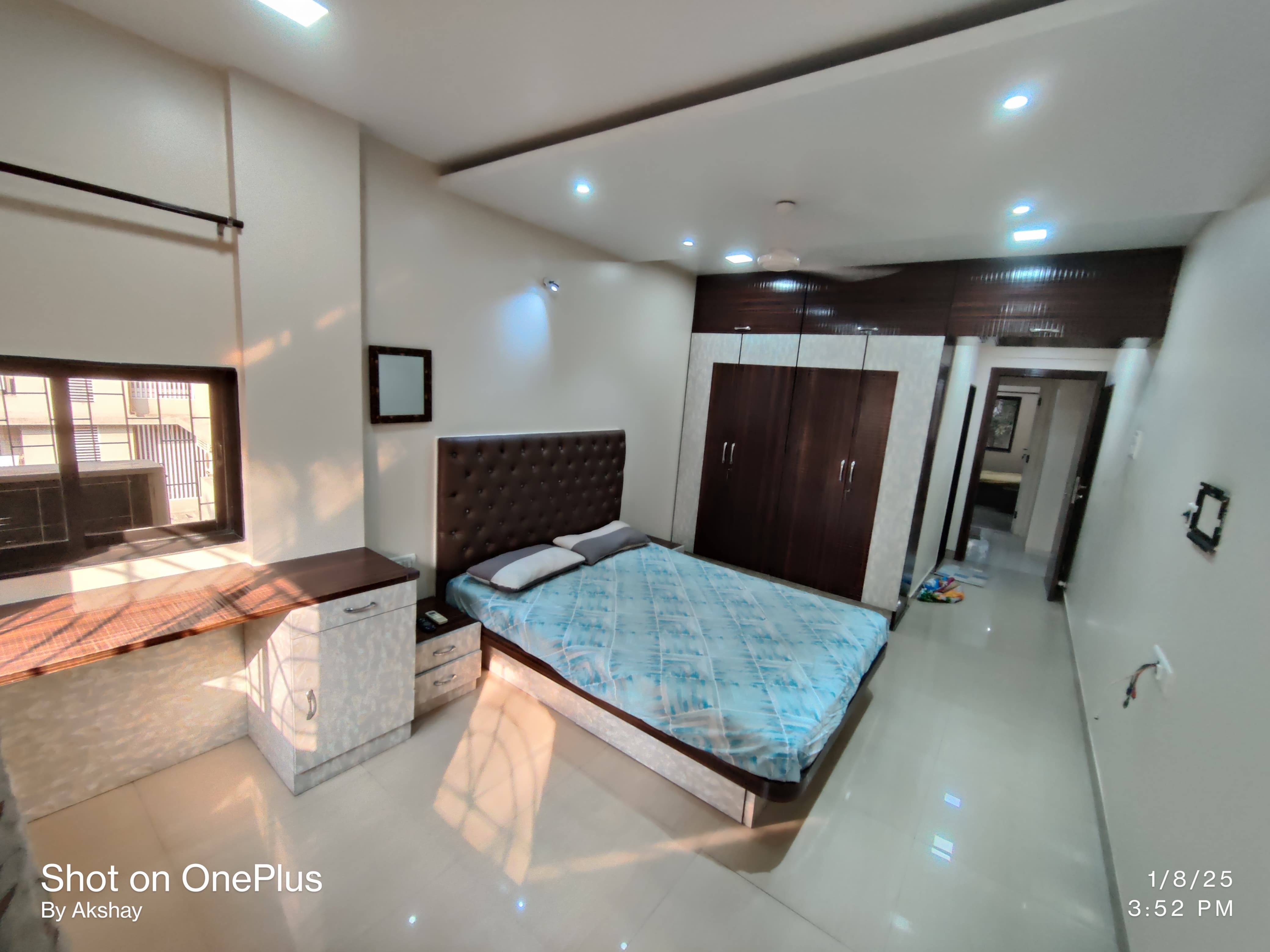 2 BHK Flats on Rent in Moraba Mansion, Khar West