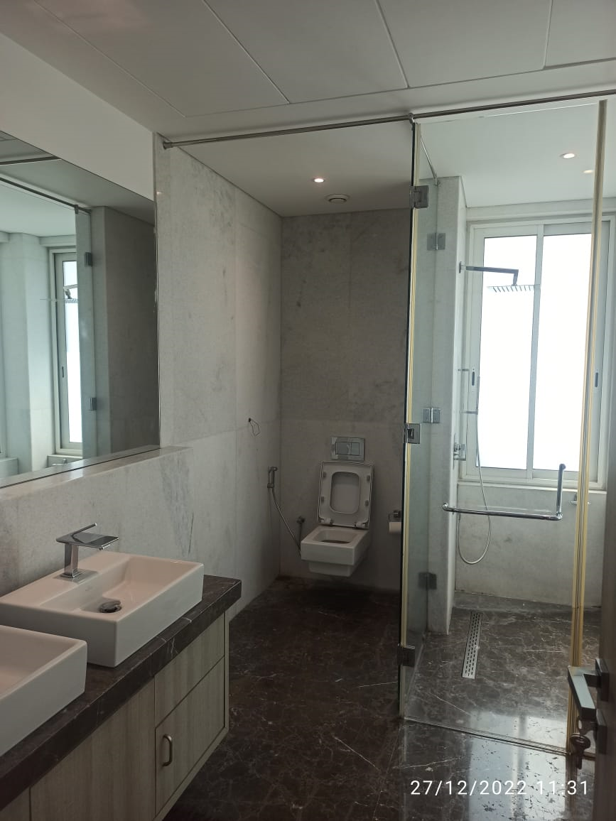 5 BHK Flats on Rent in One Avighna Park, Lower Parel