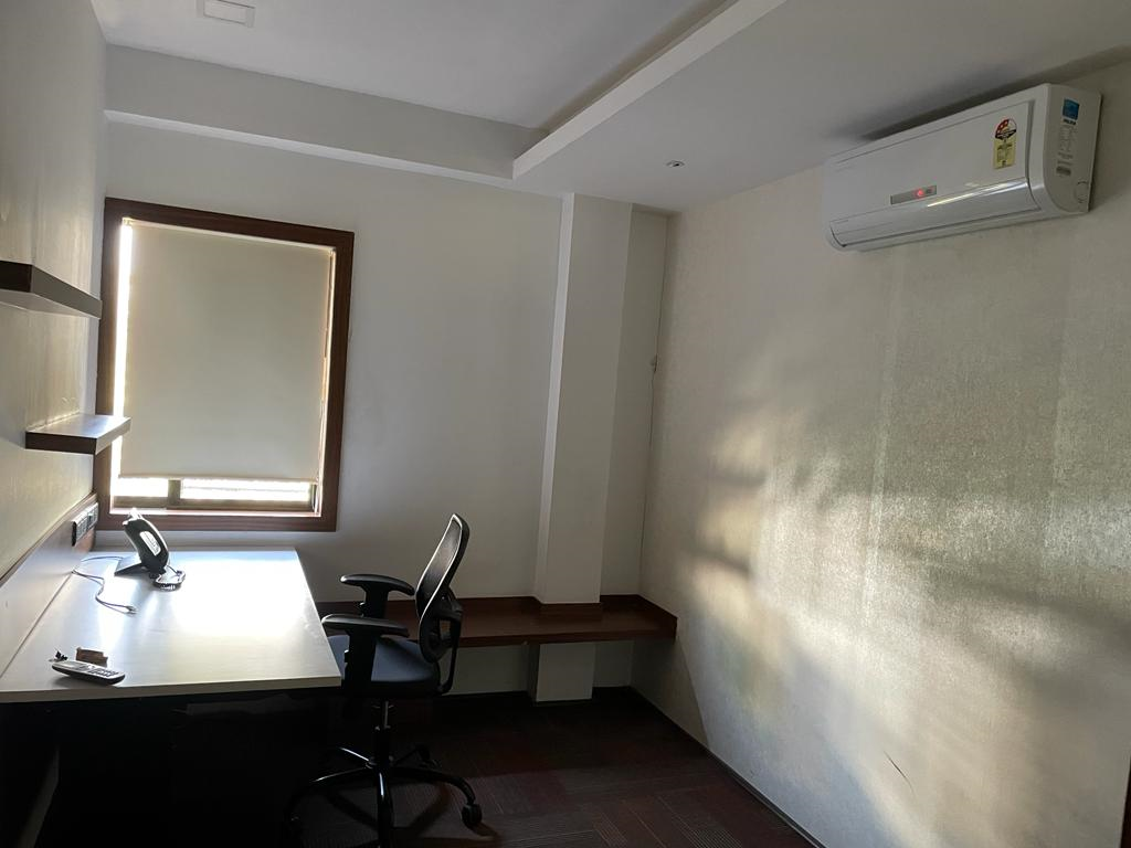 Office Space Fully Furnished in Kakad Chambers , Worli