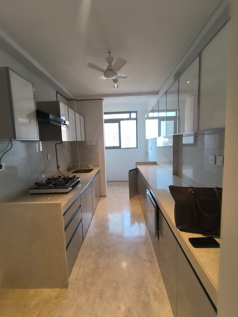 3 BHK Flats on Rent in Rustomjee Seasons, Bandra East