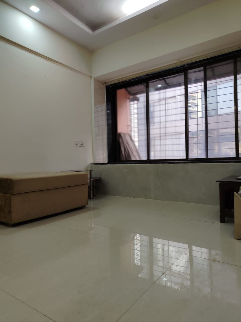 2 BHK Flats on Rent in Shree Sai Darshan, Santacruz West
