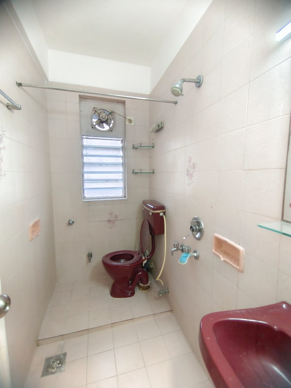 4 - Prahlad Building, Santacruz West