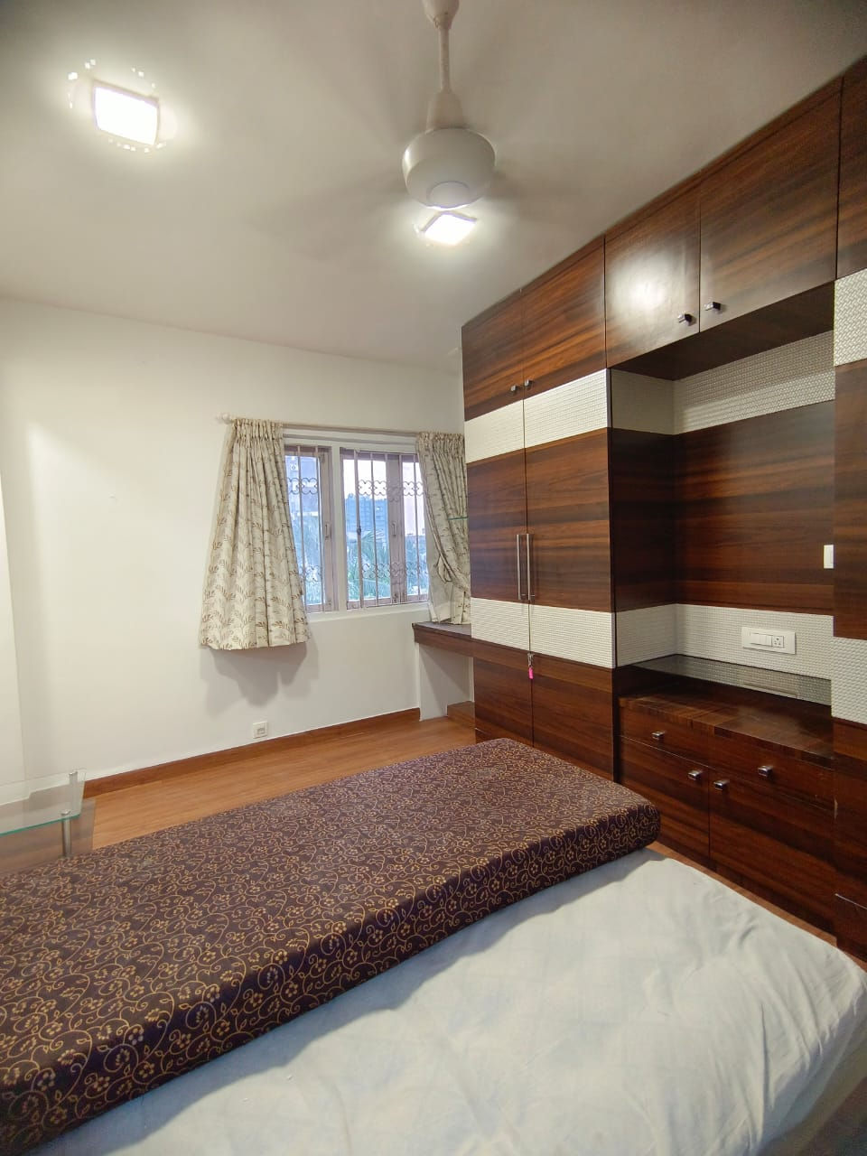 5 - Prahlad Building, Santacruz West