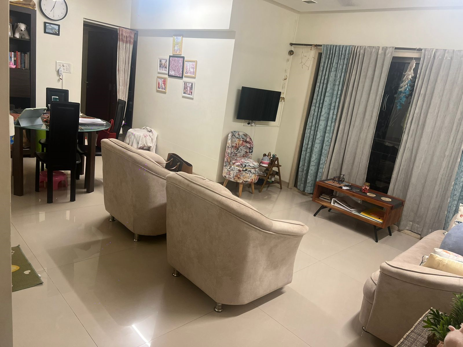 2 BHK Flats on Rent in Pinnacle Gold, Bandra West