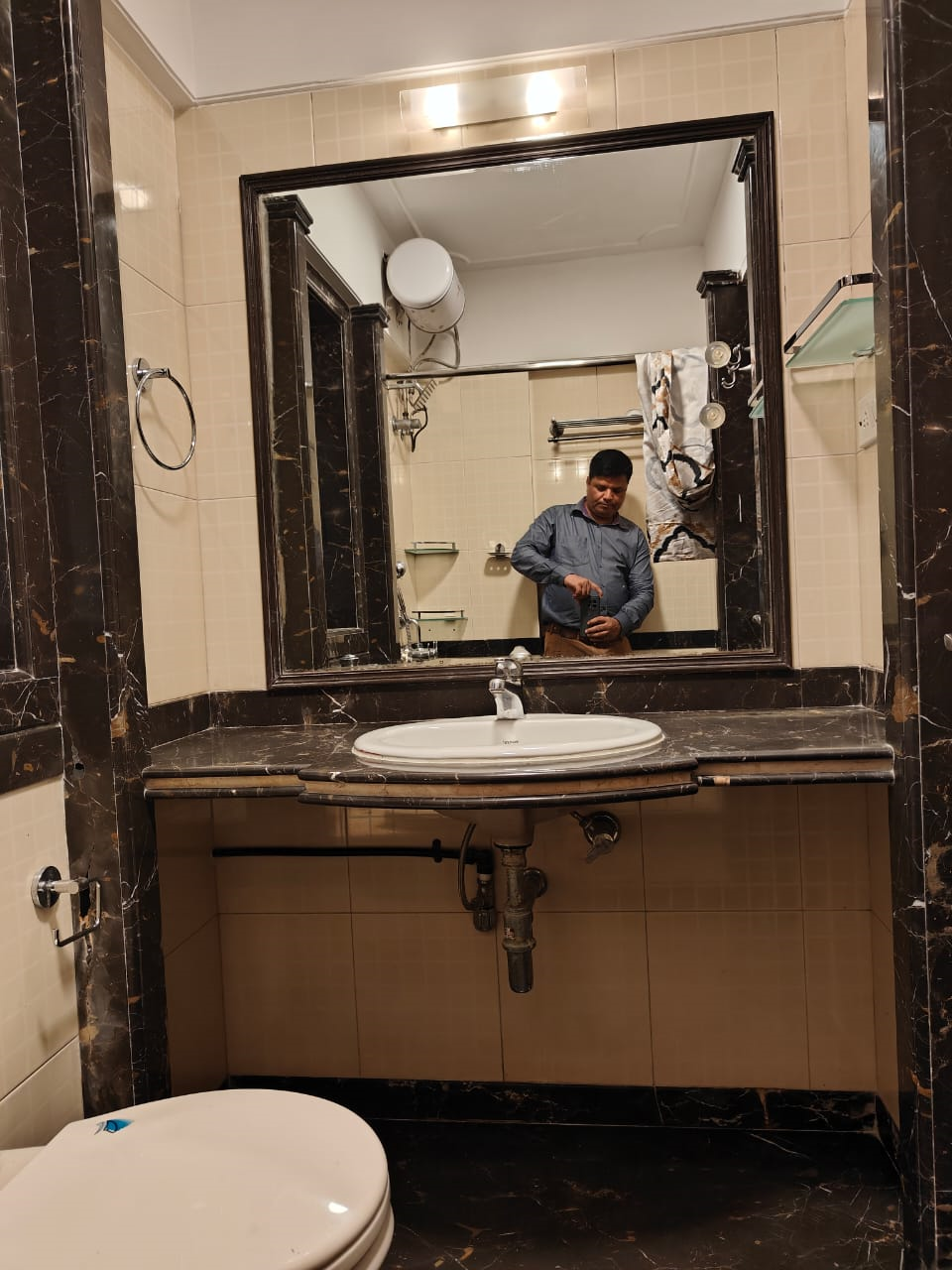 12 - Royal Manor, Bandra West