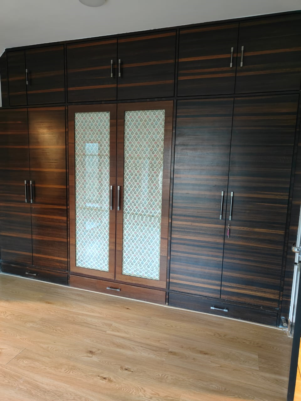 7 - Royal Manor, Bandra West