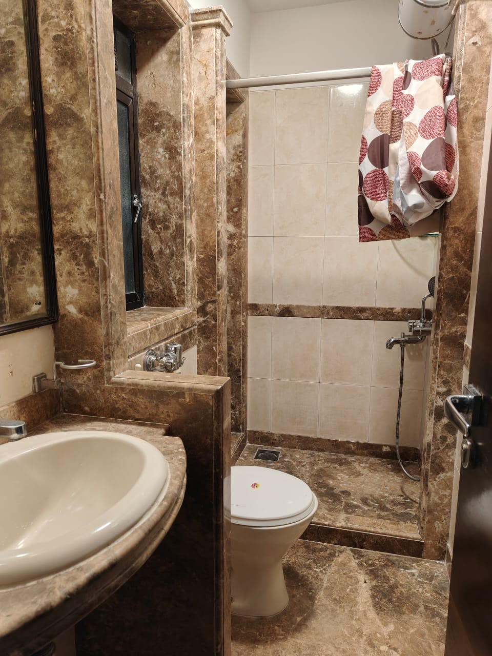 9 - Royal Manor, Bandra West