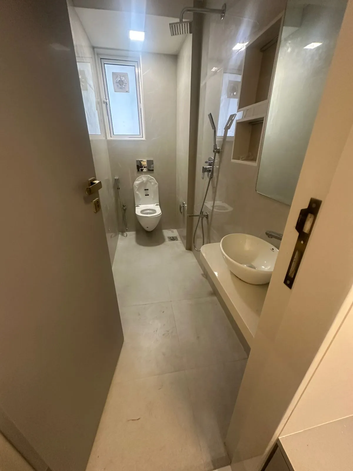 2 BHK Flats on Rent in Apsara, Bandra West