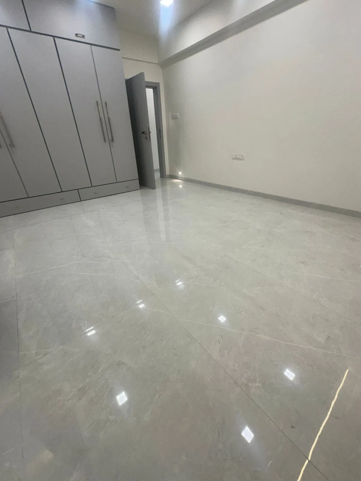 7 - Apsara, Bandra West