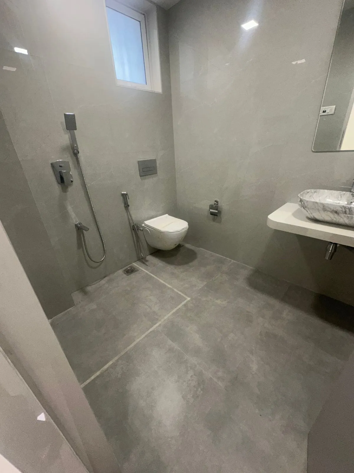 8 - Apsara, Bandra West