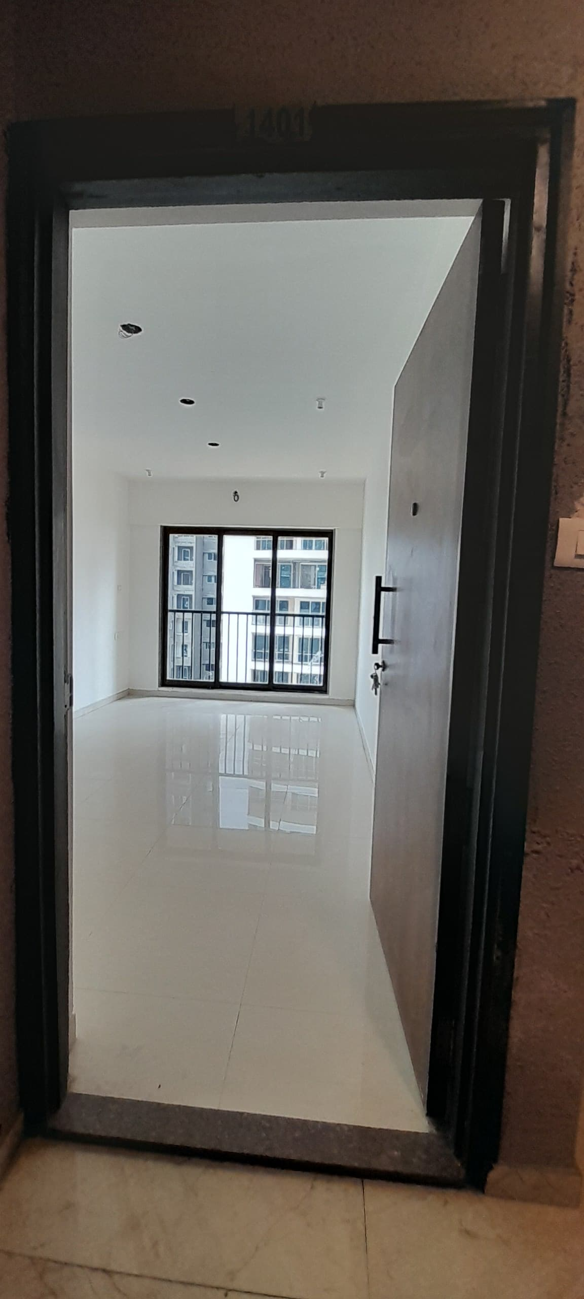 2 BHK Un Furnished in Parinee Essence , Kandivali West