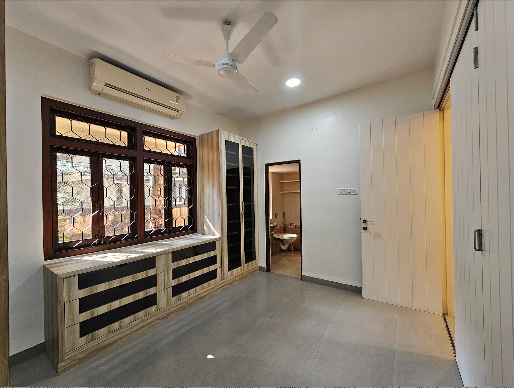 10 - Crescent, Bandra West