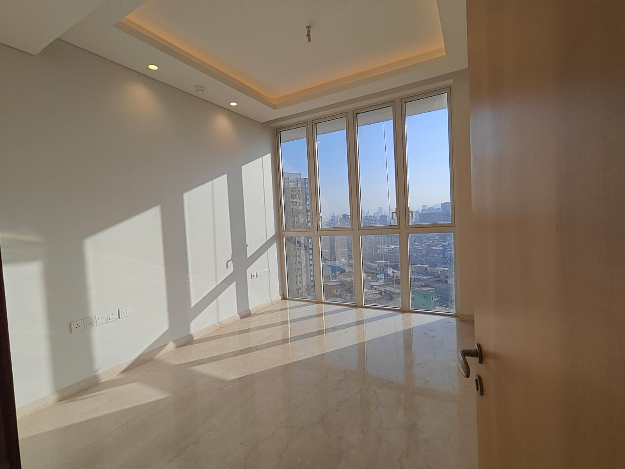 4 BHK Flats on Rent in Serendipity, Bandra East