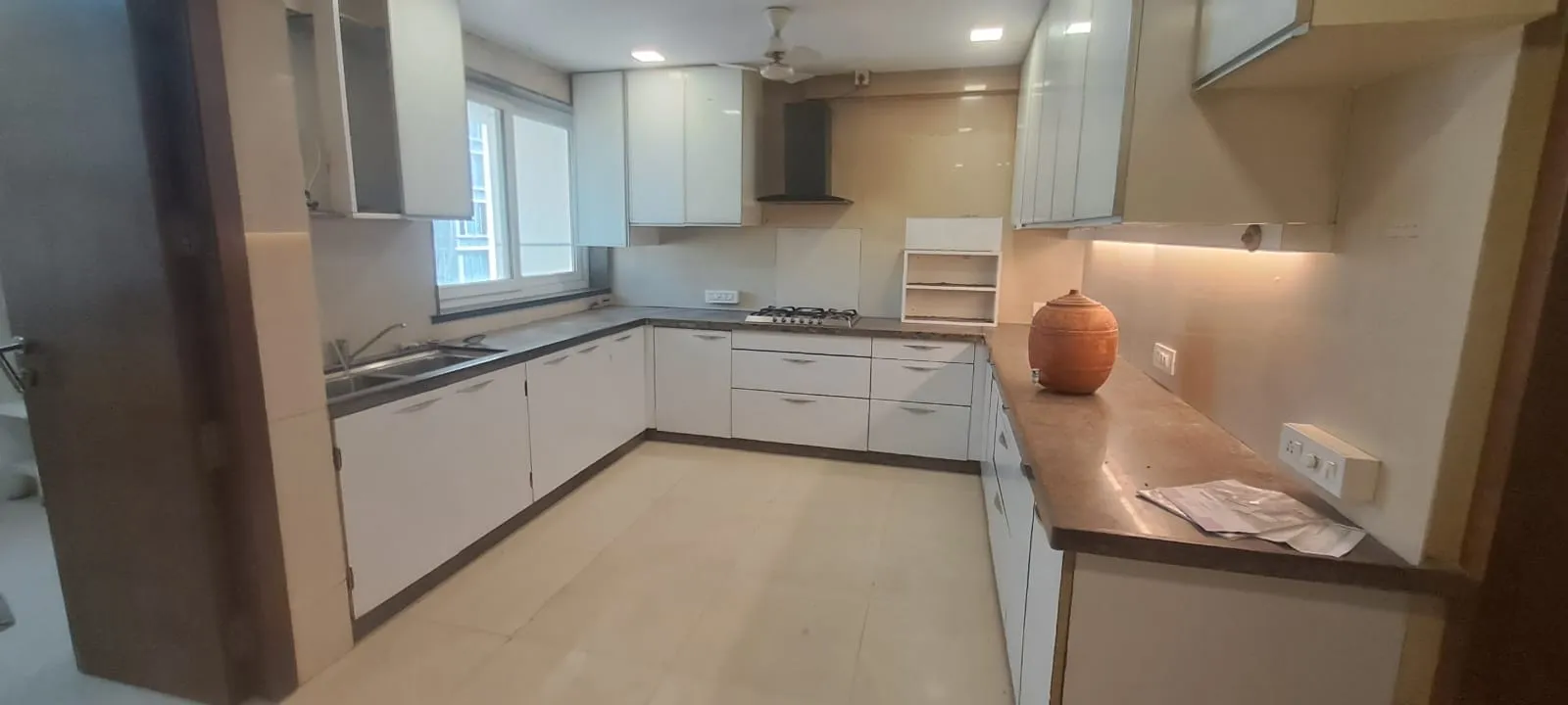 S18 - Sumer Trinity, Prabhadevi