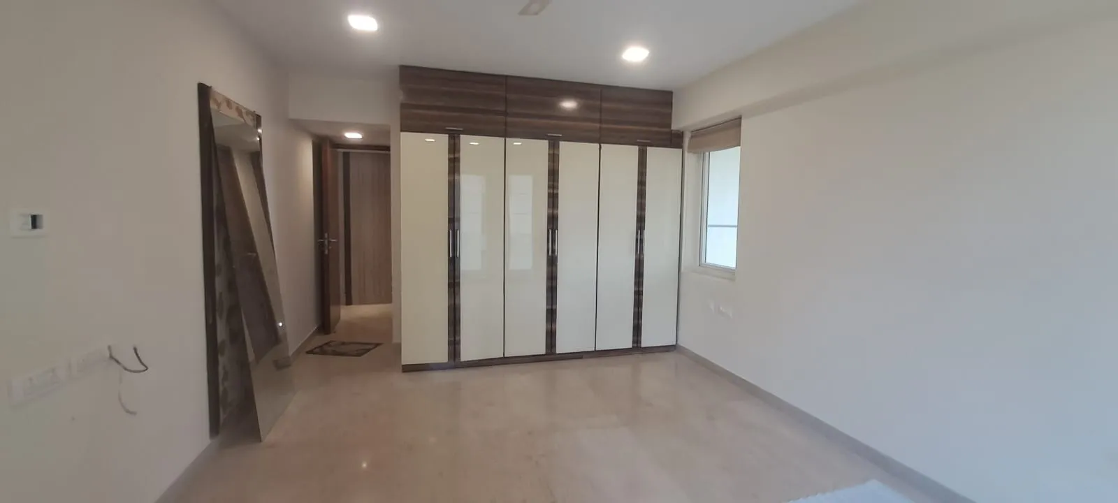 S19 - Sumer Trinity, Prabhadevi