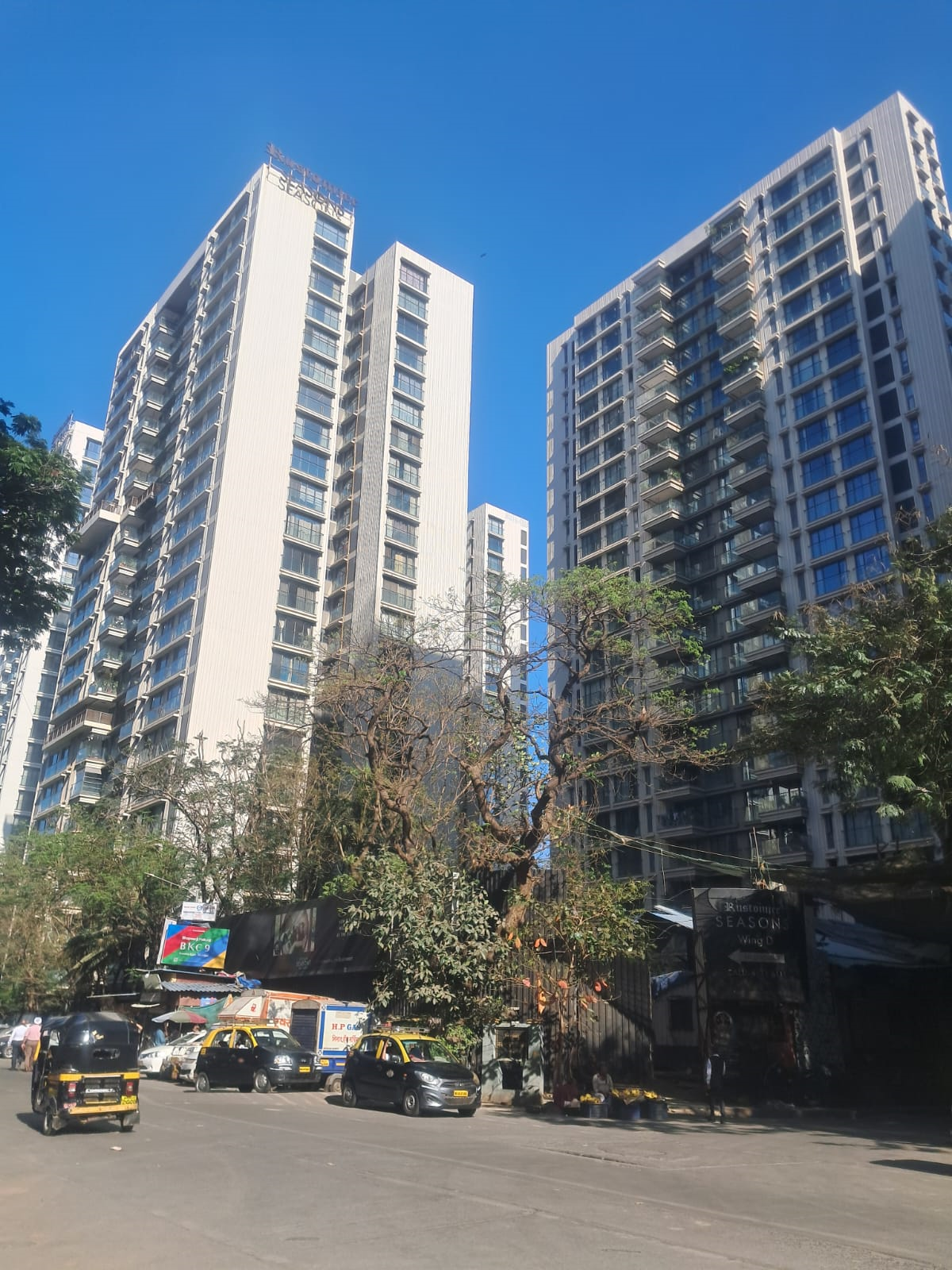 4 BHK Fully Furnished in Rustomjee Seasons , Bandra East