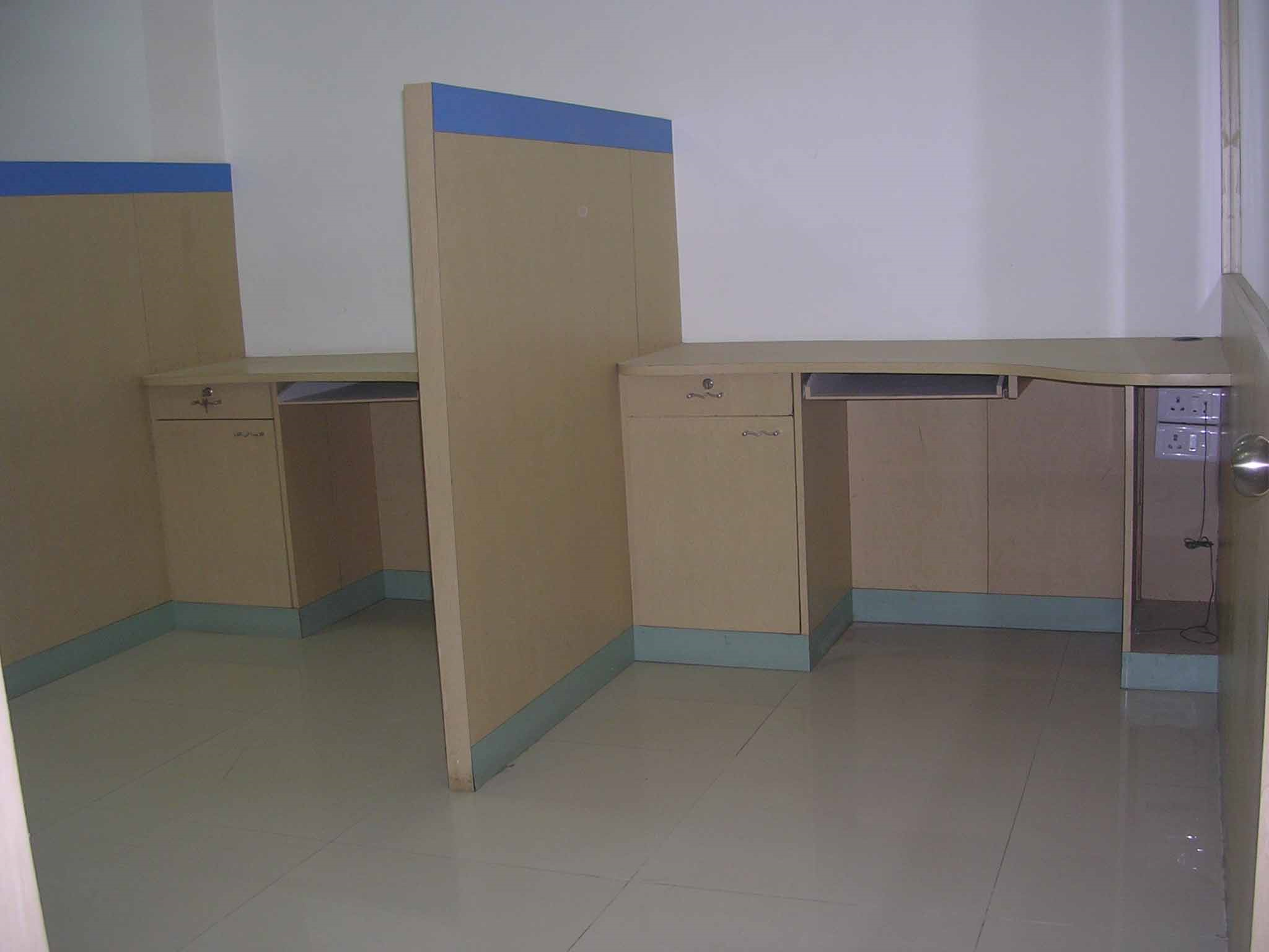 Office Space Semi Furnished in Raheja Centre , Nariman Point