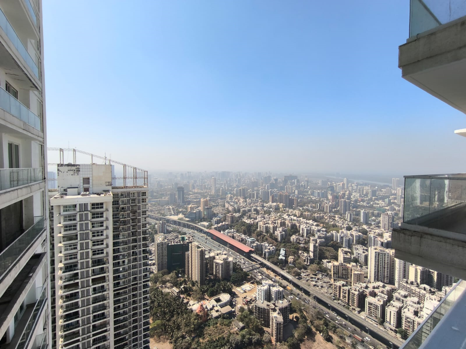 4 BHK Flats on Rent in Omkar Altamonte, Malad East