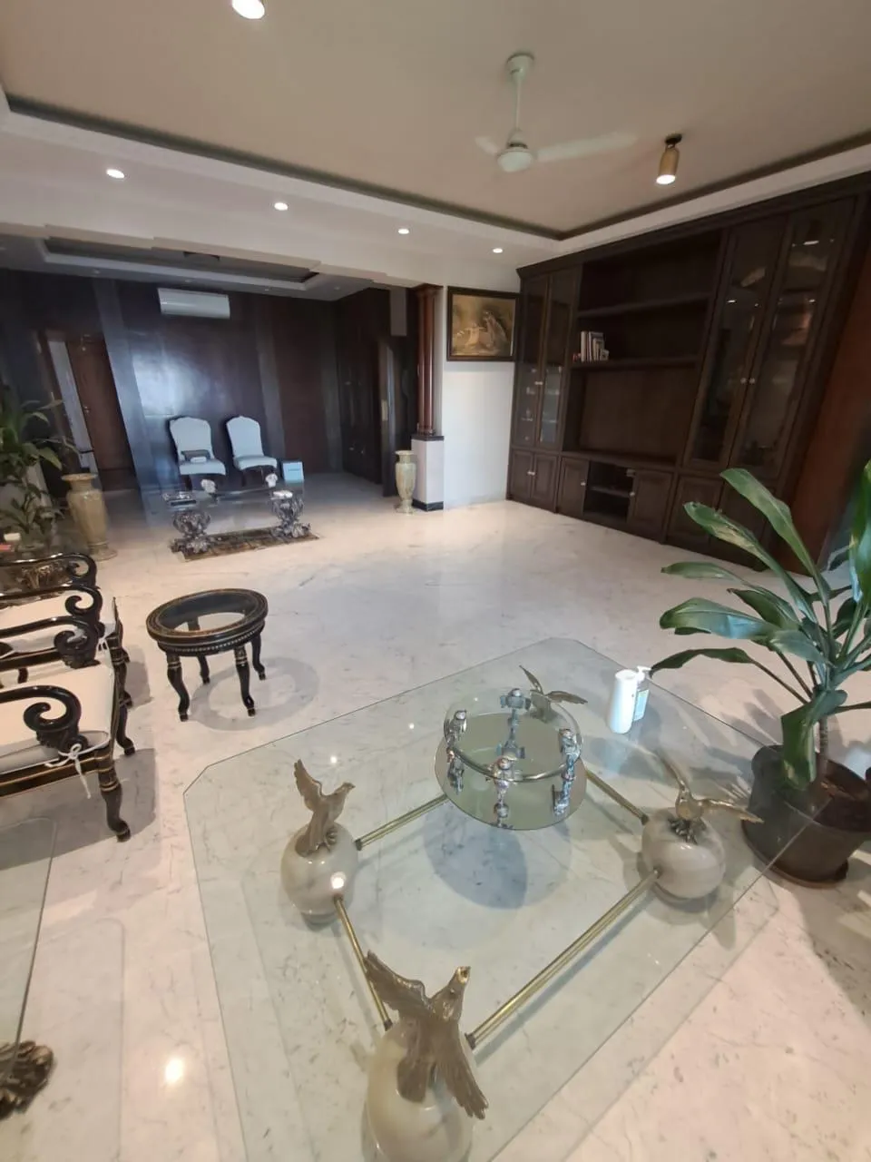 3 BHK Flats on Rent in Rashmi, Carmichael Road