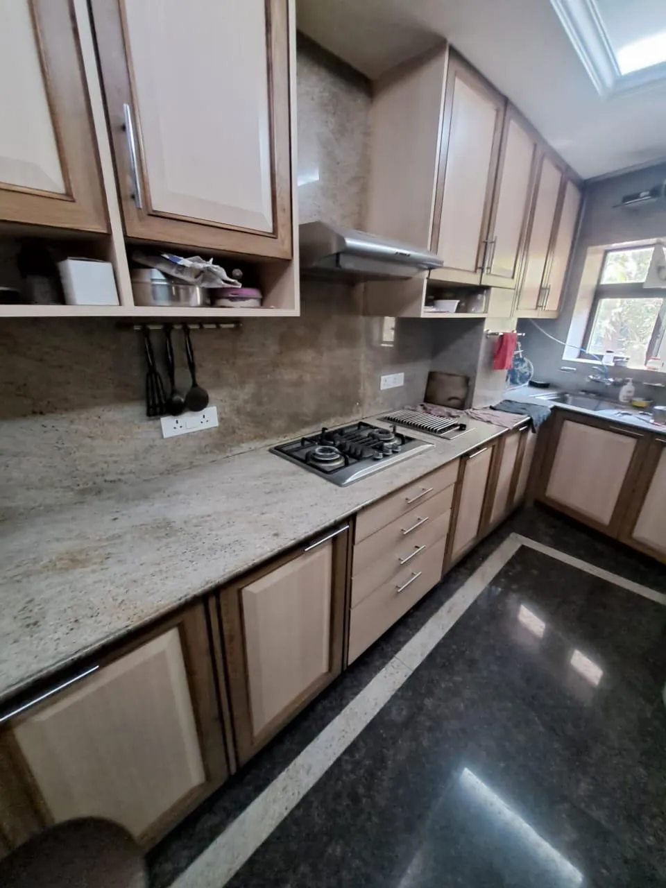 3 BHK Flats on Rent in Rashmi, Carmichael Road