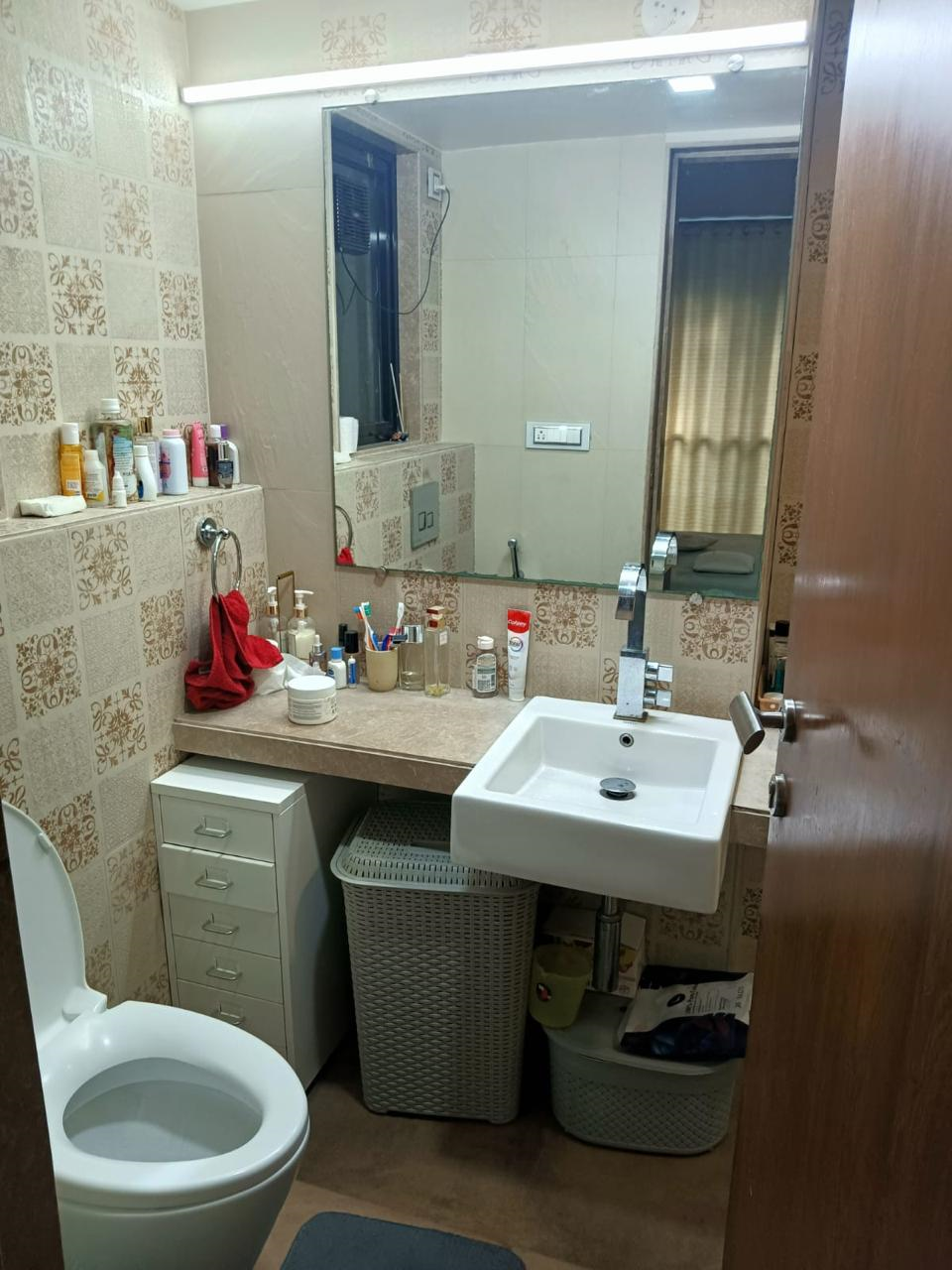 2 BHK Flats for Sale in Lakhani Signature, Bandra West