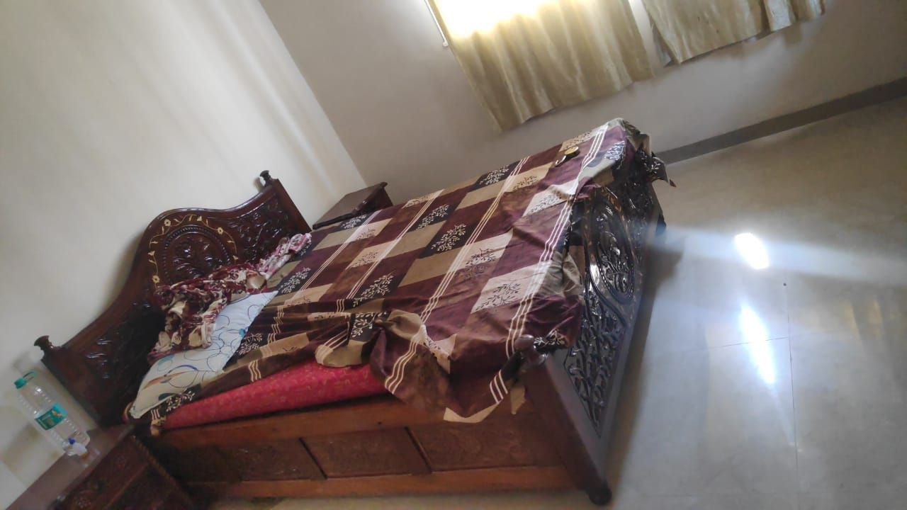 1 BHK Flats on Rent in Corinthian, Colaba