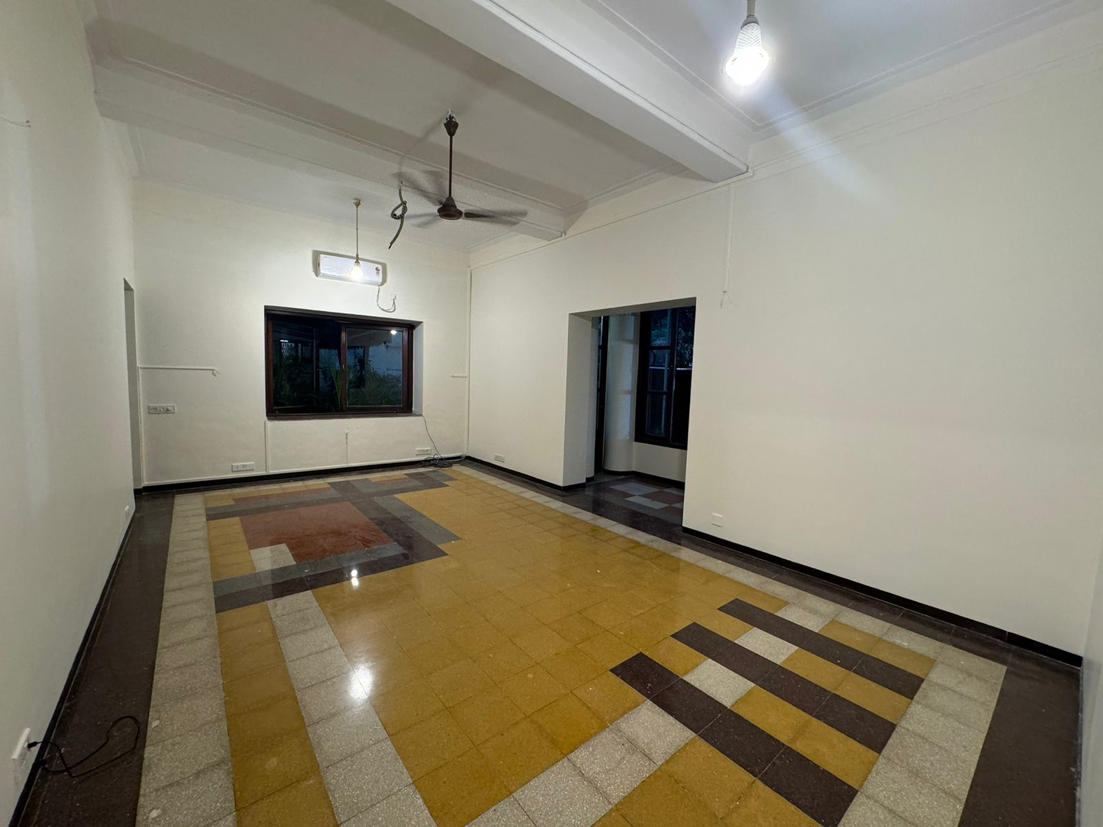 3 BHK Semi Furnished in Marlboro House , Tardeo