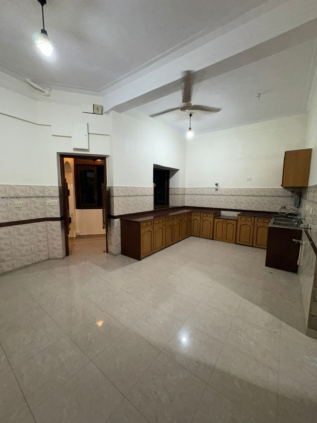 3 BHK Flats on Rent in Marlboro House, Tardeo