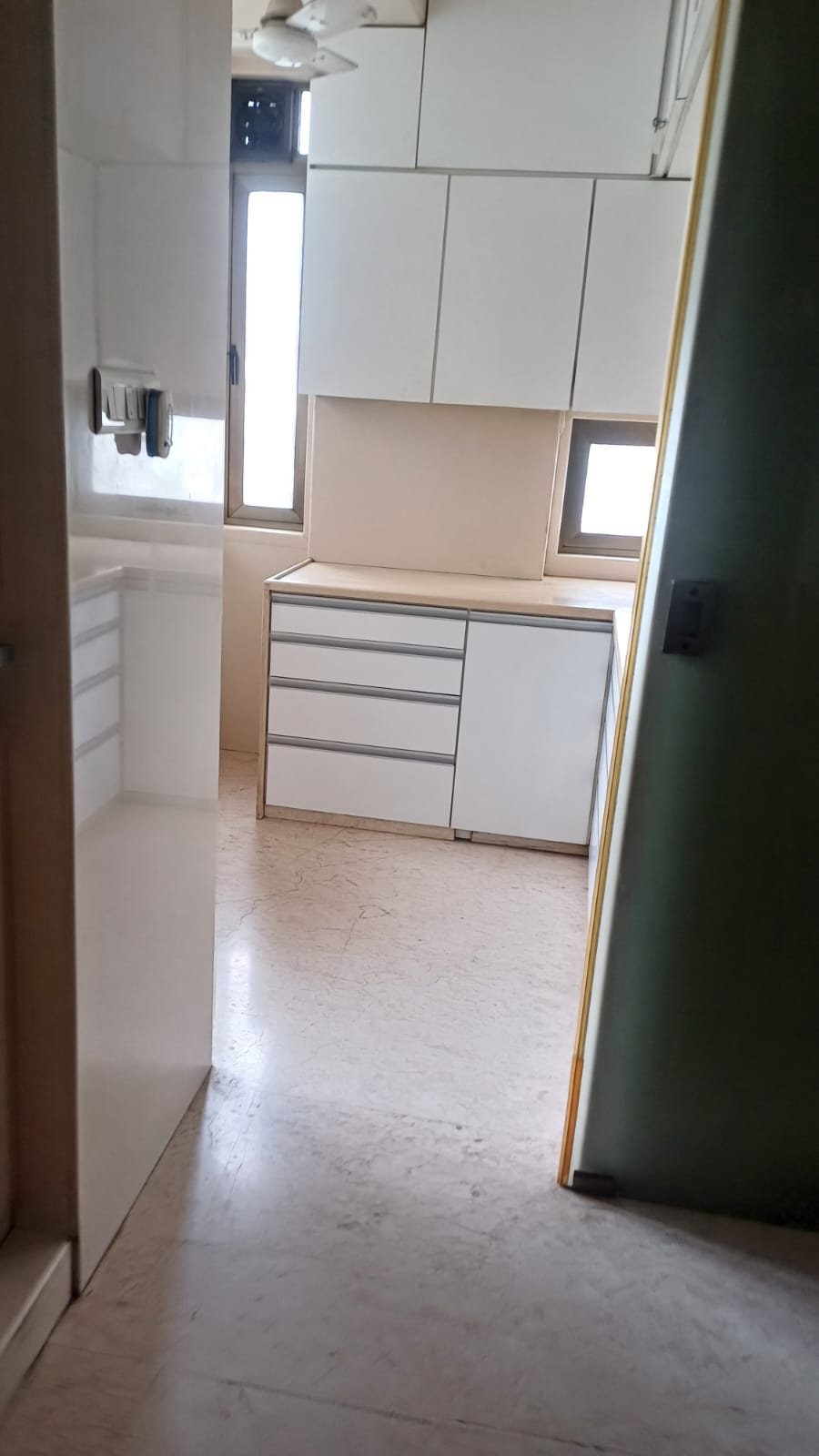 2 BHK Flats on Rent in Dani Sadan, Walkeshwar