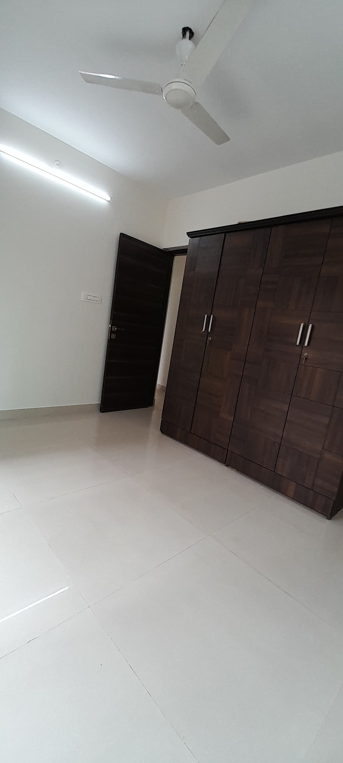 2 BHK Semi Furnished in Jal Classic , Vile Parle East