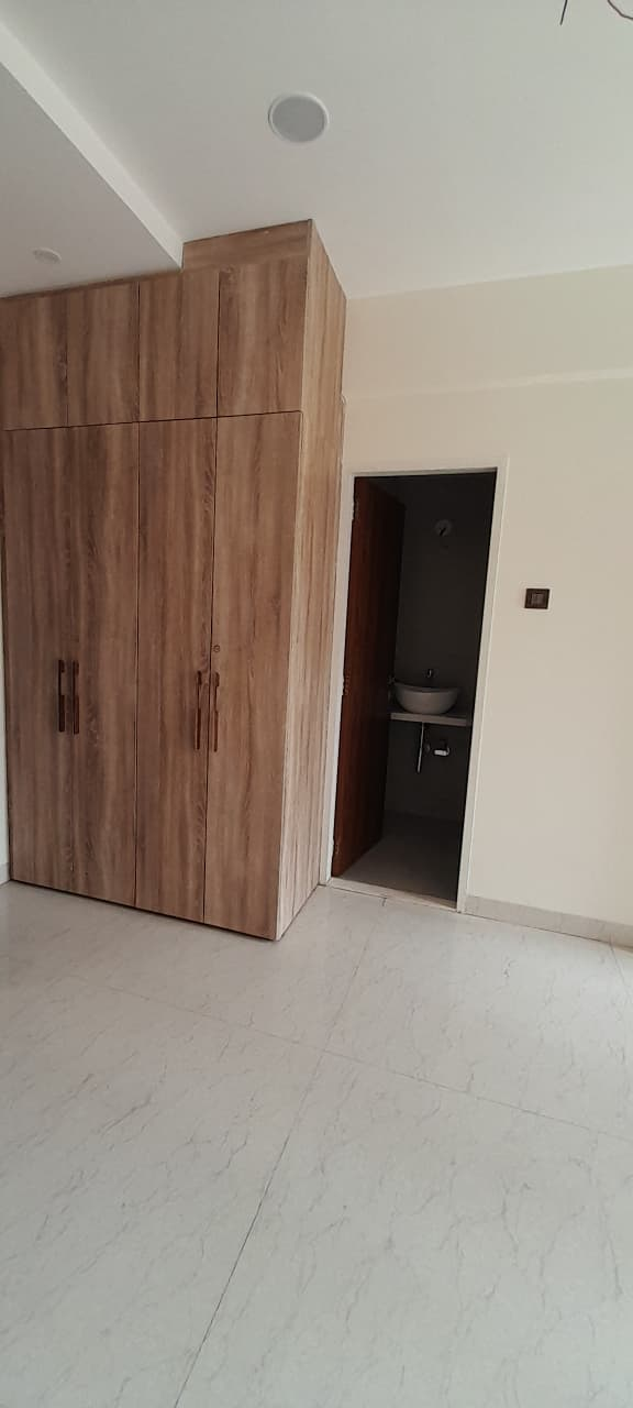 6 - Surabhi, Andheri West