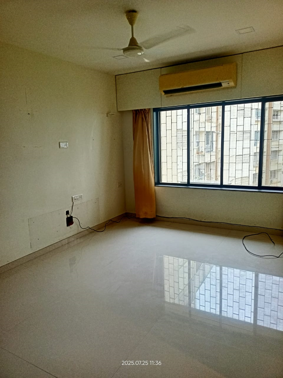 3 BHK Flats on Rent in Land Breeze, Bandra West