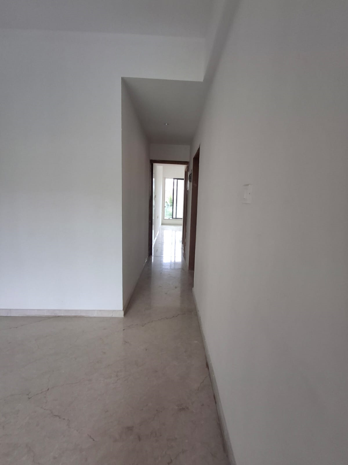2 BHK Flats on Rent in Fernvel, Santacruz West
