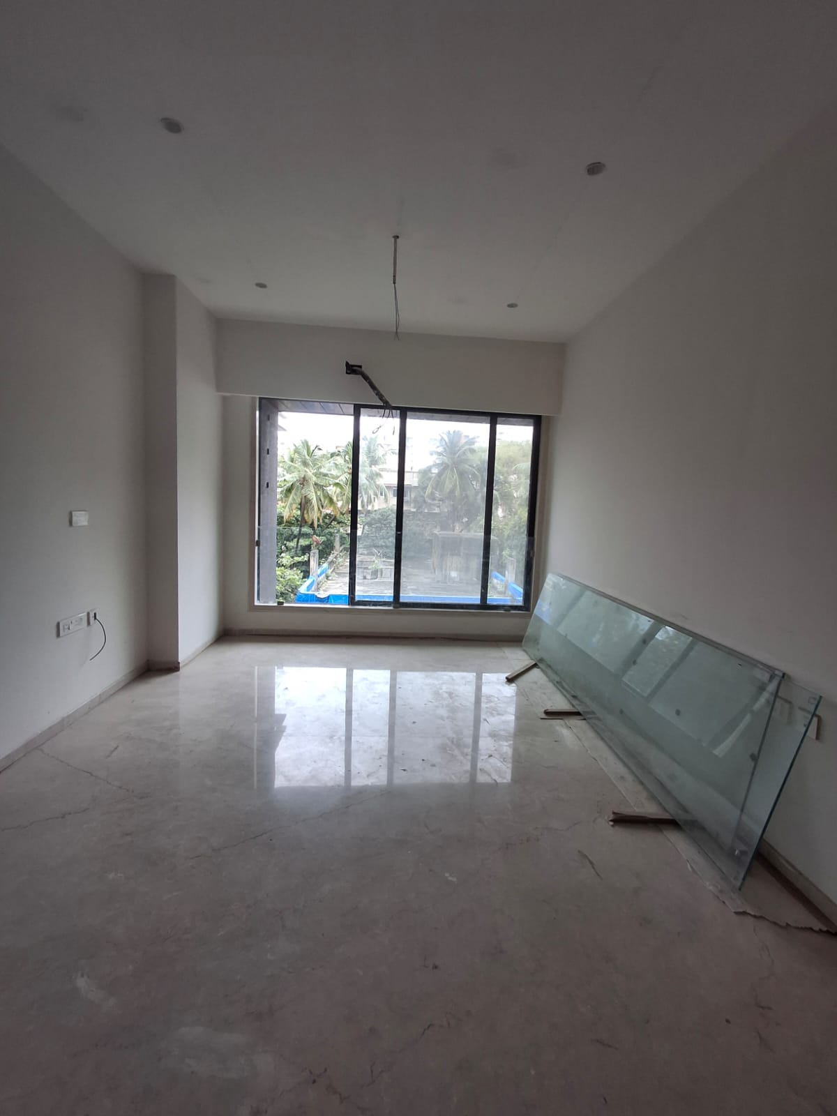 2 BHK Flats on Rent in Fernvel, Santacruz West