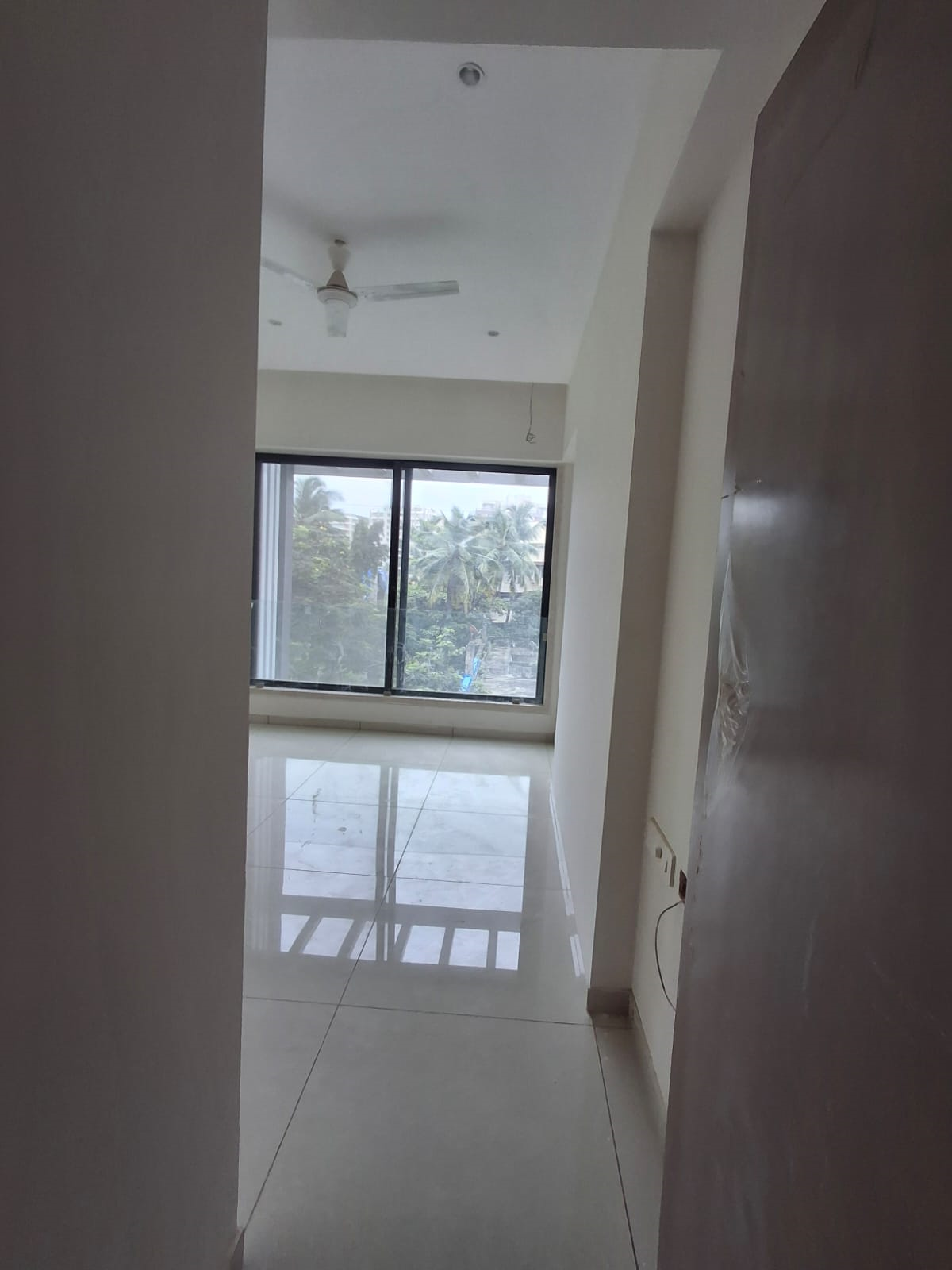 2 BHK Semi Furnished in Fernvel , Santacruz West