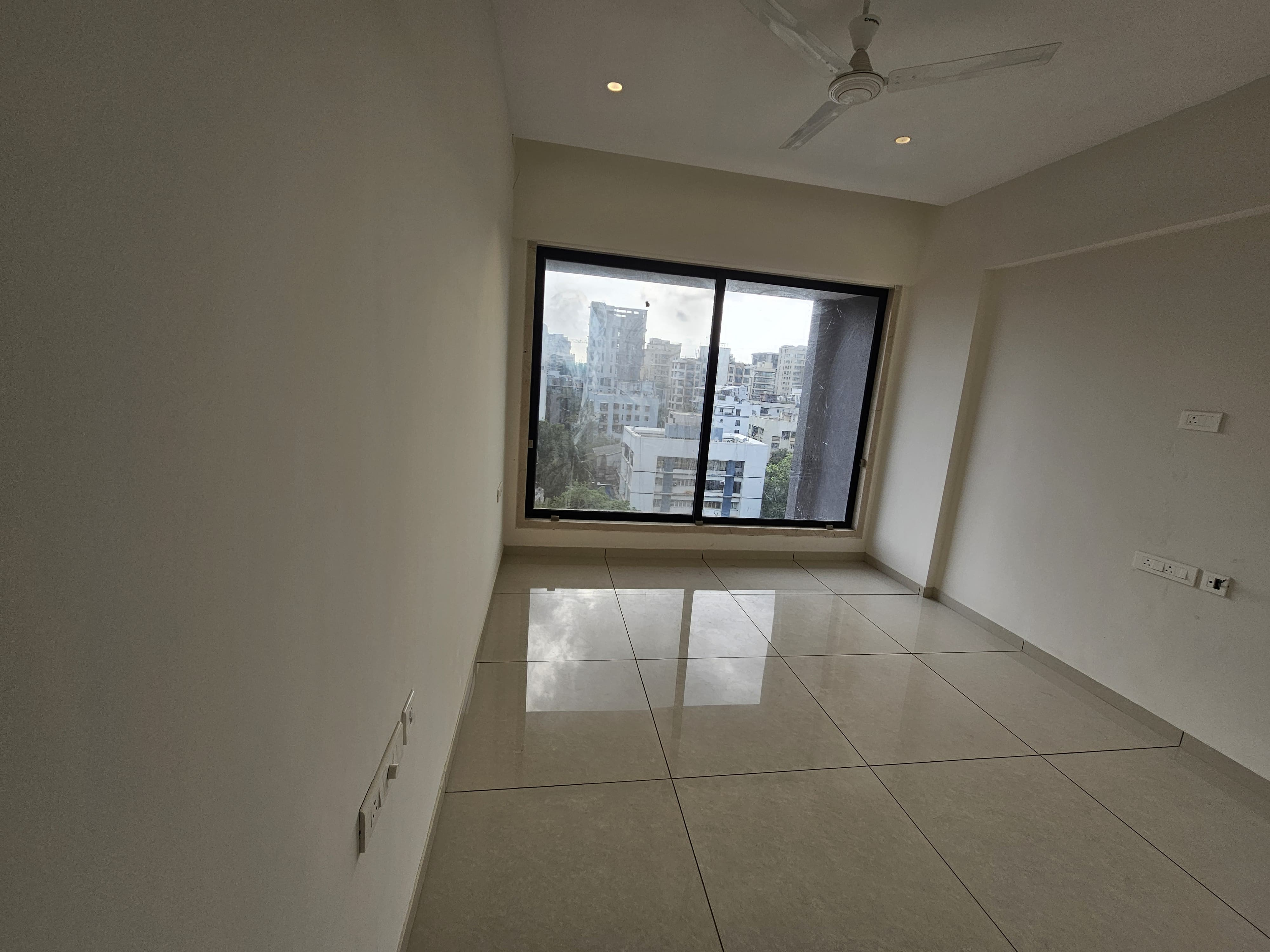 4 BHK Flats on Rent in Fernvel, Santacruz West