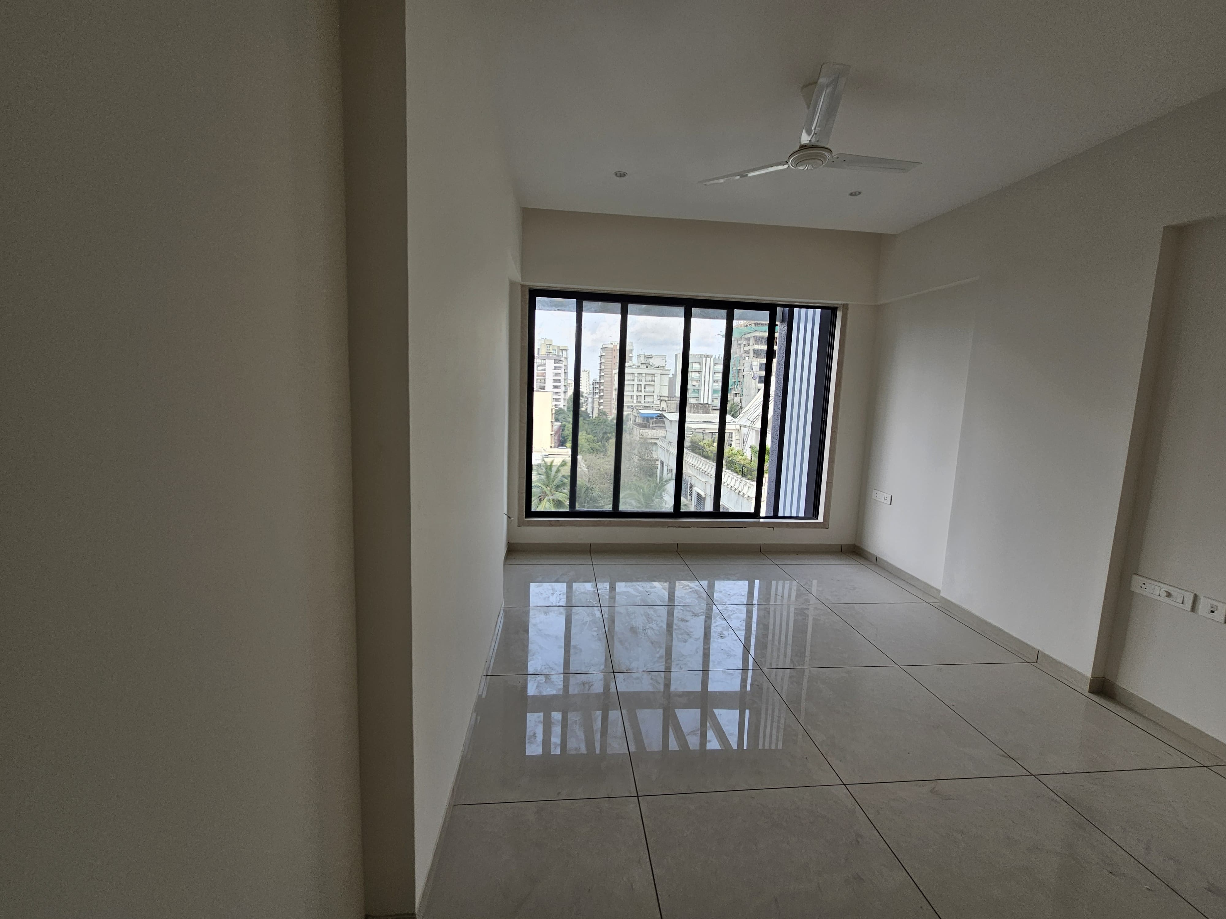 4 BHK Flats on Rent in Fernvel, Santacruz West