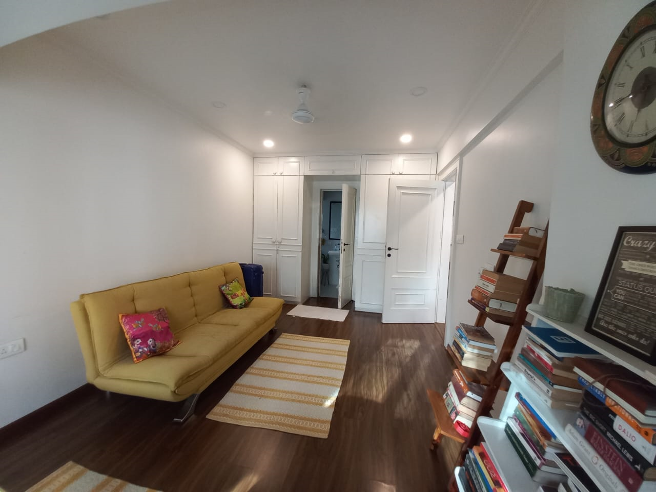 2 BHK Flats on Rent in Vishnu Dham, Khar West