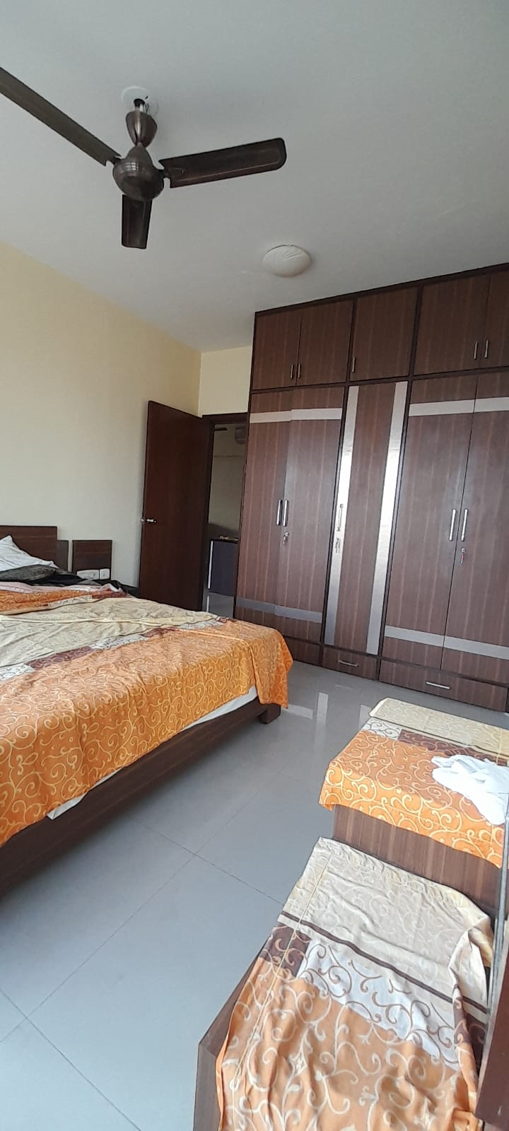 2½ BHK Flats for Sale in Oberoi Springs, Andheri West