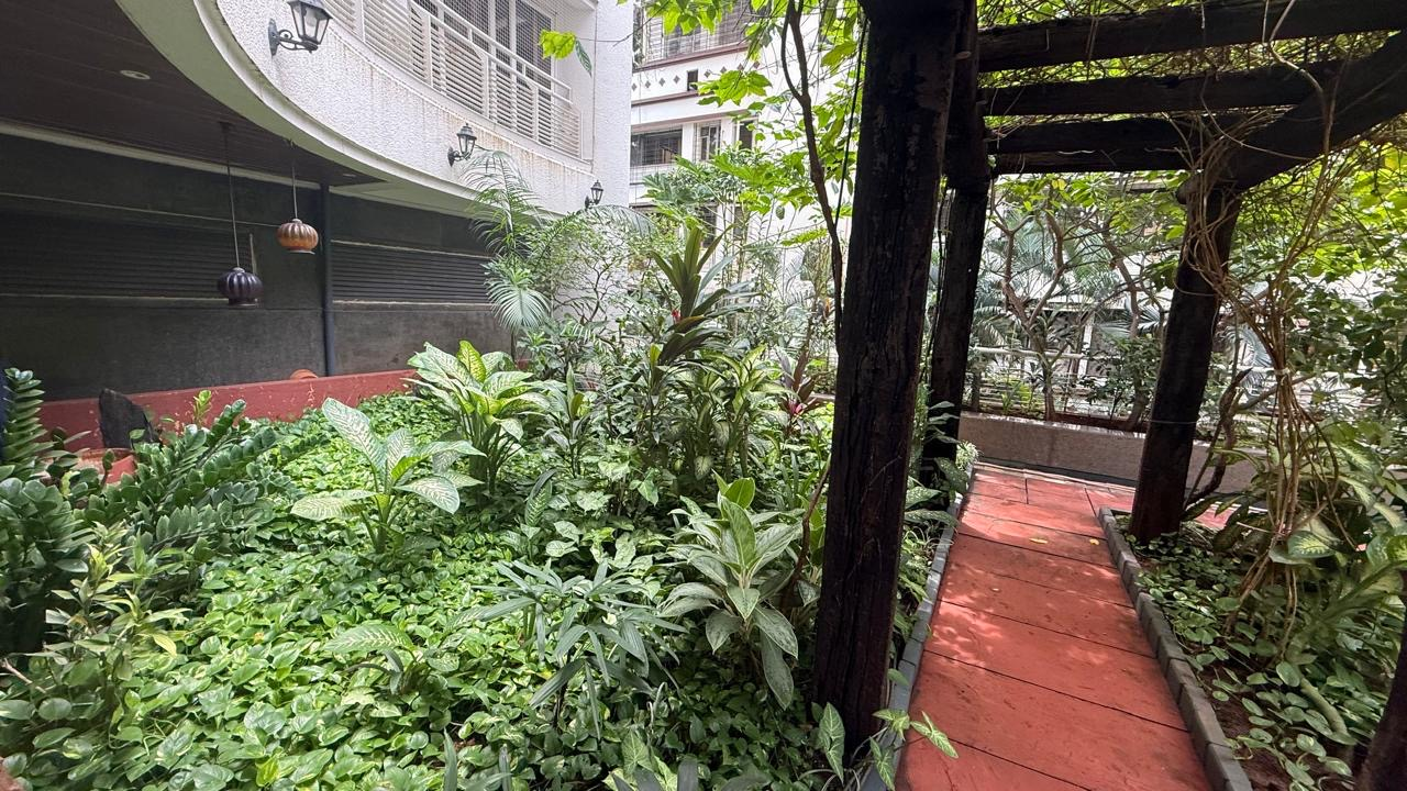 0E82Ba2F 7Eb4 4A91 98Ce 22C6264E03C6 - Evershine Jewel, Khar West