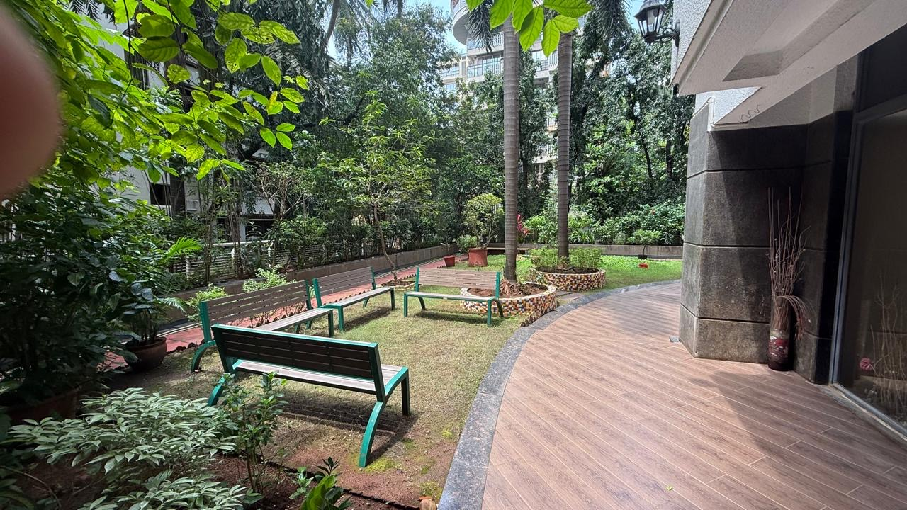 3975Ba61 2181 4039 9849 Eaaeccb76Bbc - Evershine Jewel, Khar West