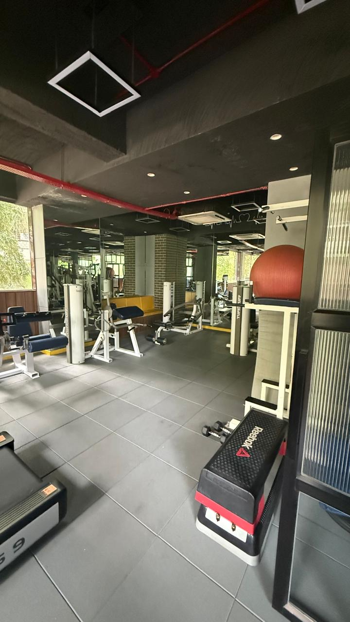 515C2952 Fba6 495F 8C17 B8076C6143B2 - Evershine Jewel, Khar West