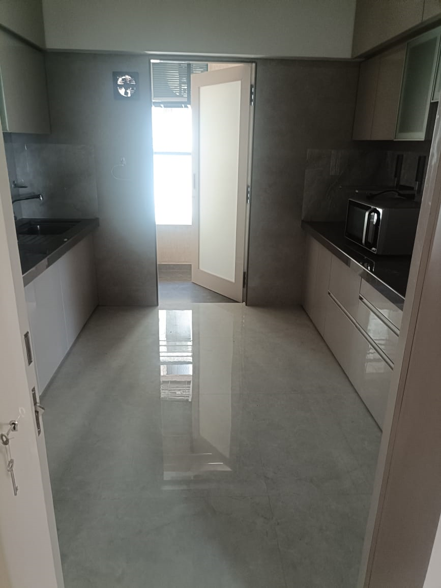 3 BHK Flats on Rent in Zindagi, Khar West