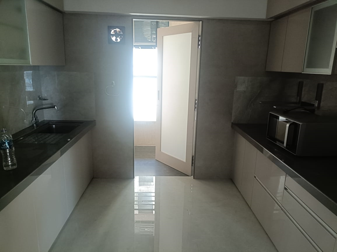 3 BHK Flats on Rent in Zindagi, Khar West